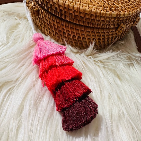 Round rattan crossbody purse - Picture 5 of 6